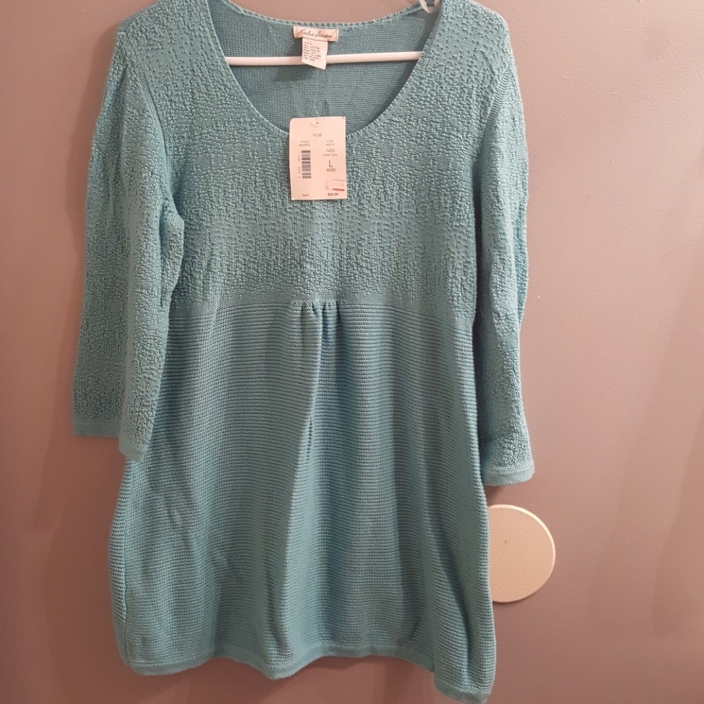 Nwt super cute sweater